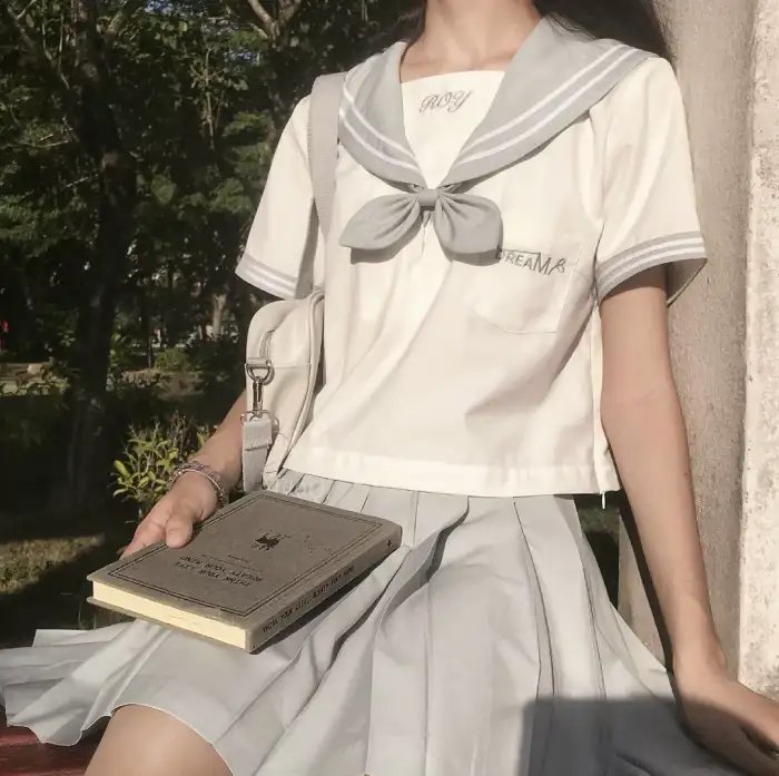 女机械人
